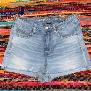 american eagle light wash shorts :)